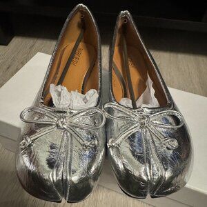 Silver Tabi- Style Flats